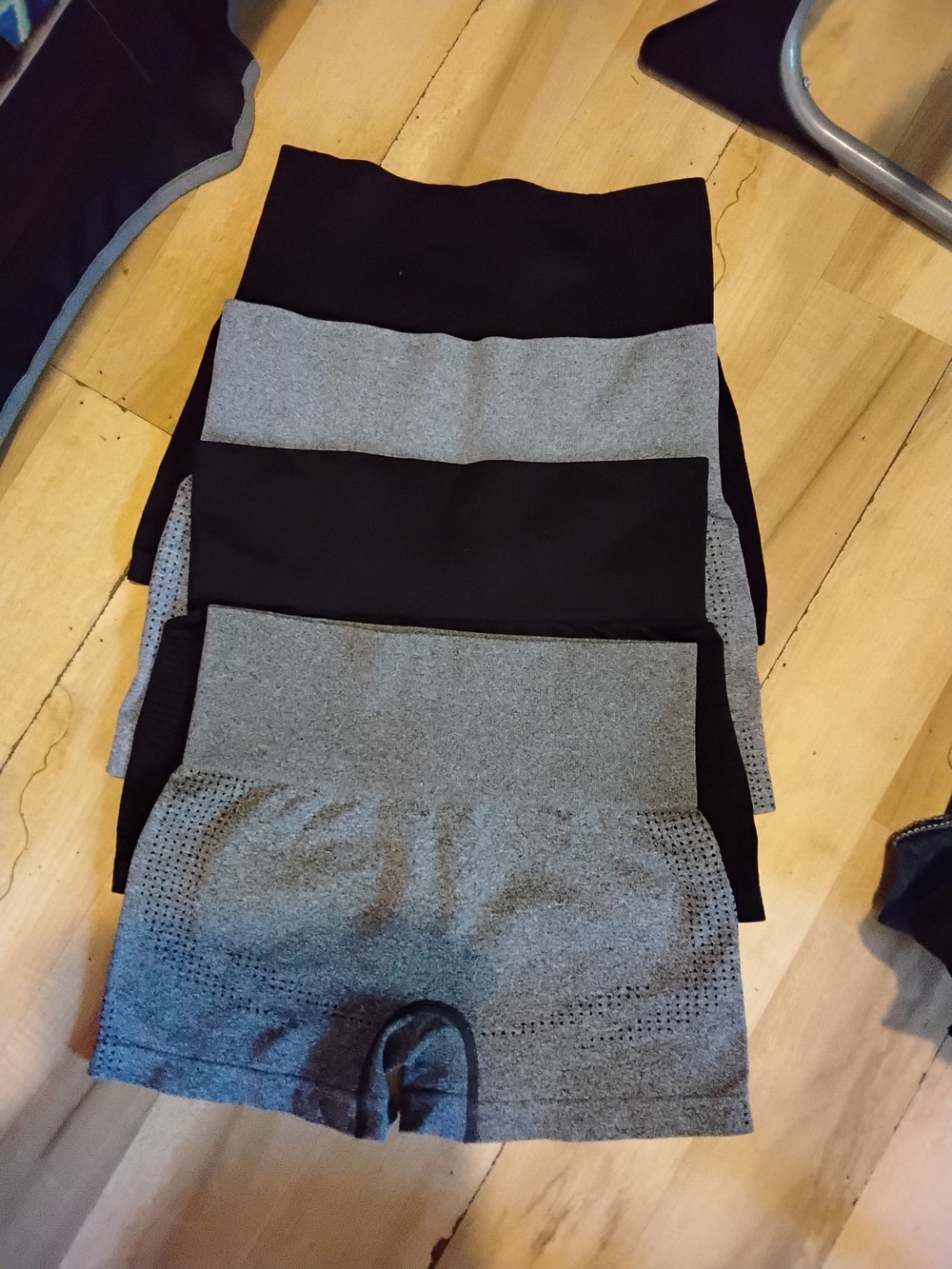 Seamless High-Waist Women’s Shorts — Black and Gray 4 Pairs